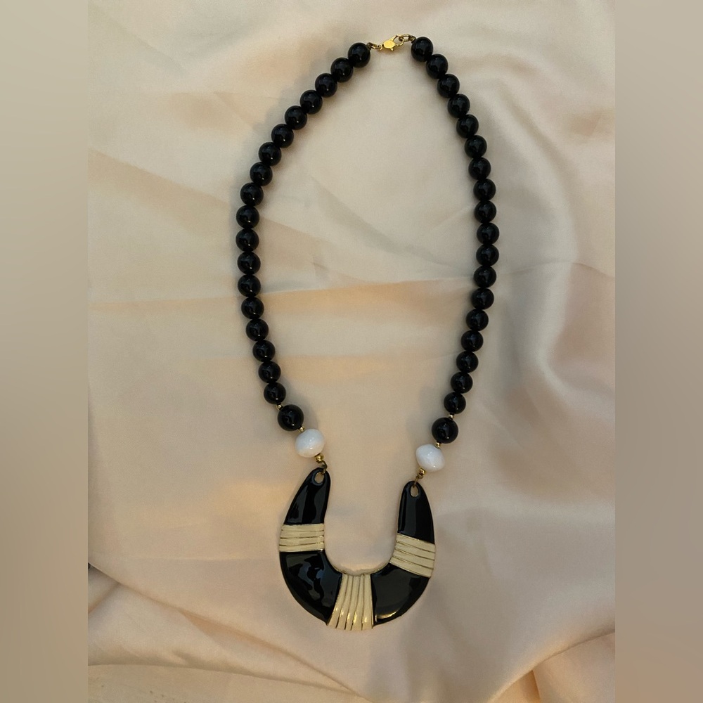 Vintage 80’s  Black and Cream "u" shape Beaded Necklace Nautical
